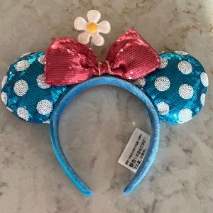 VINTAGE DISNEY MINNIE EARS WITH FLOWER! ADORABLE! 🩵💕🌼